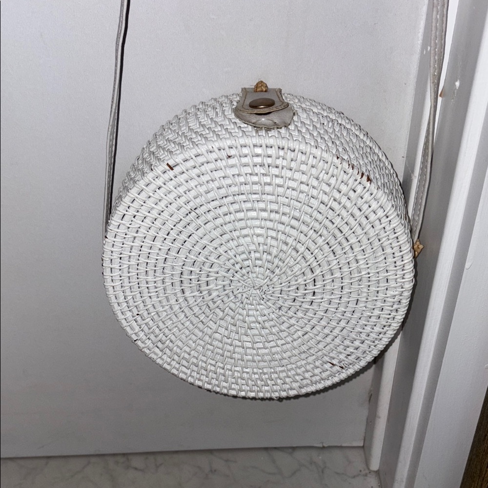 White wicker Woven Crossbody Bag- unbranded-